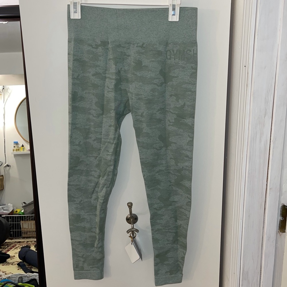 Gymshark camo leggings in green
